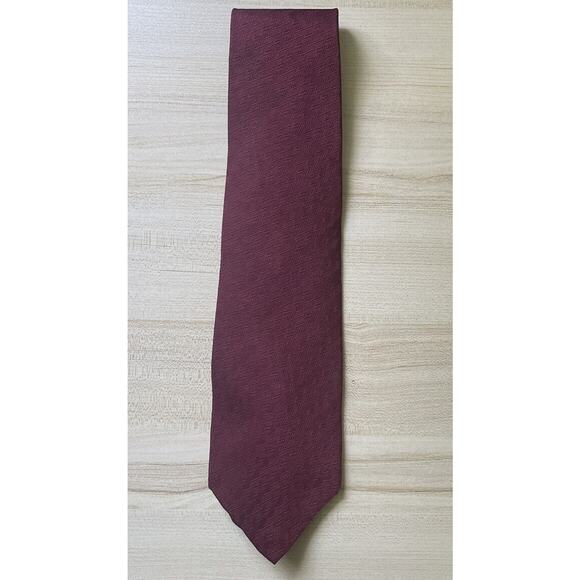Boston Trader's Mens Formal Neck Tie Maroon 100% Silk Made In The US - Picture 1 of 4